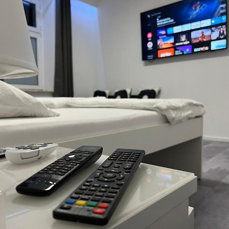 Freshly Renovated City Apartments Essen Kitchen Wifi Near Duesseldorf Airport Экстерьер фото